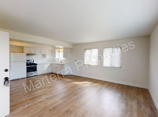 2861 Mendoza Dr APT C, Costa Mesa, CA 92626
