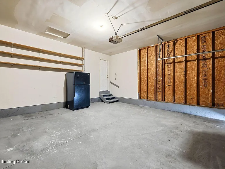 4029 Orchard Lake Dr — Photo 34