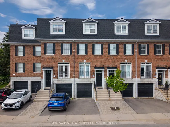 6 Leonard St #3, Richmond Hill, ON L4C 0L6