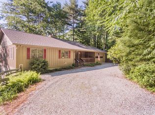 134 Hogback Ct, Sapphire, NC 28774