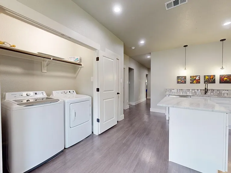 4627 Spring Garden St — Photo 5