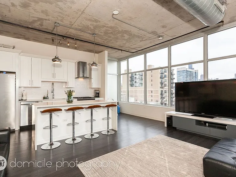 50 E 16th St #804 — Photo 4