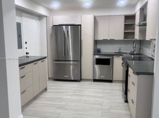 250 174th St APT 1211, Sunny Isles Beach, FL 33160