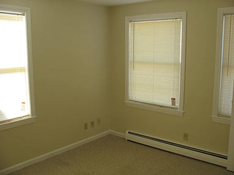 38 Dumas Ave #B — Photo 5