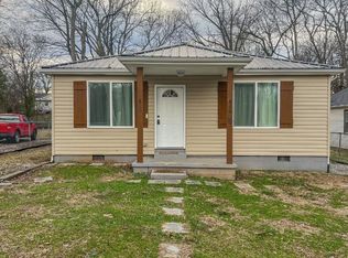 820 Gracey Ave, Clarksville, TN 37040