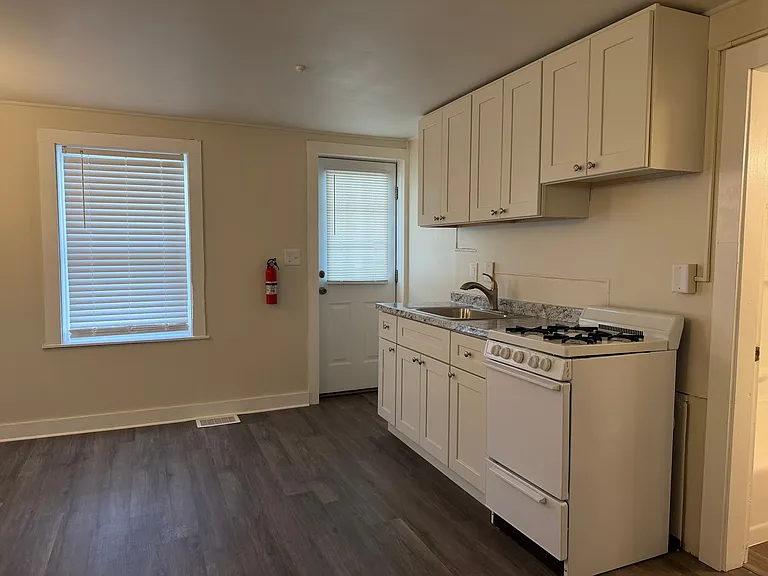 187 West St #12 — Photo 3