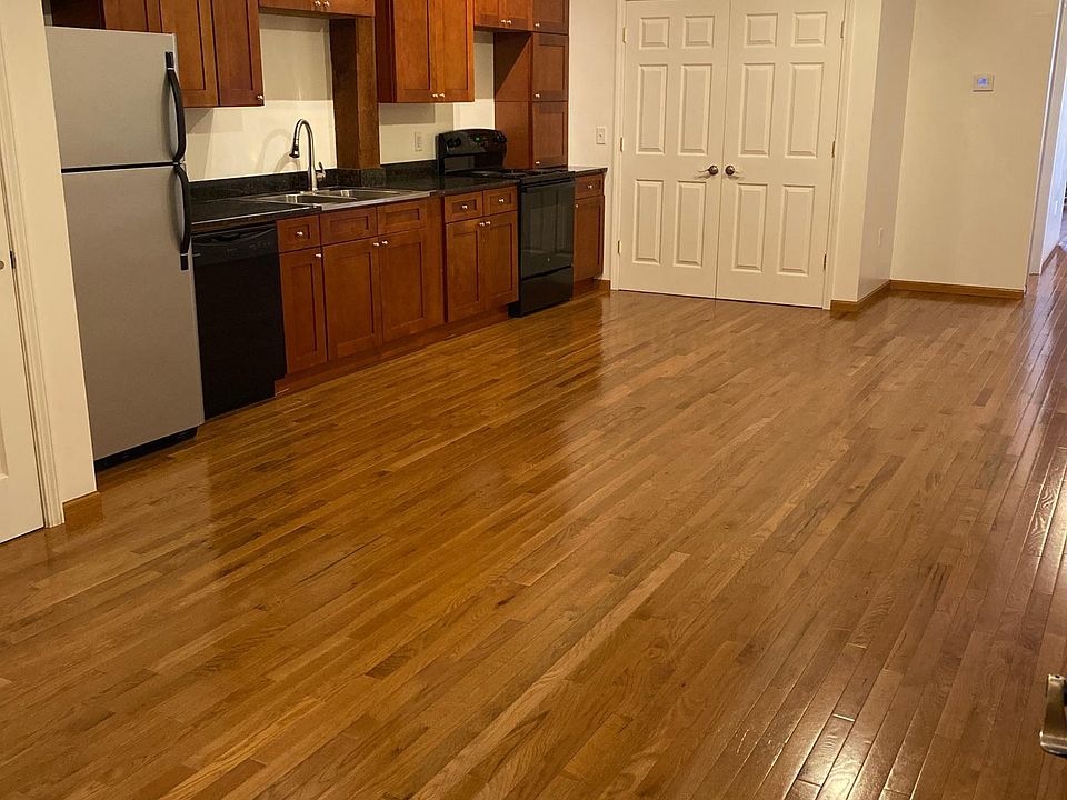1st image of 111 N Main St