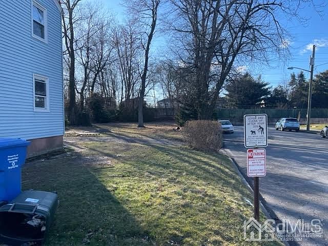 2nd image of 545-547 Olive Pl