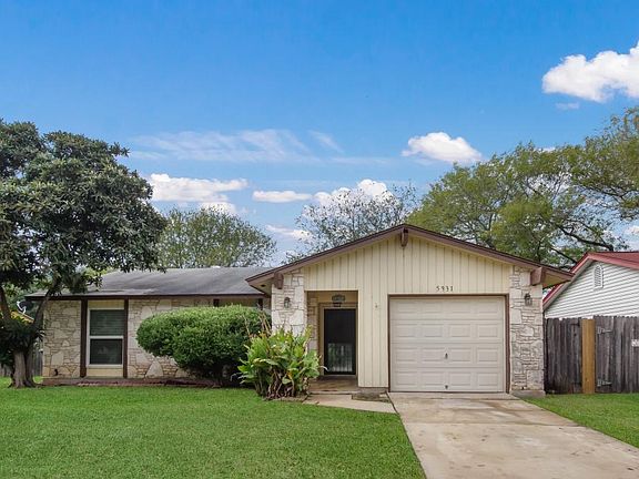 2nd image of 5931 Cliff Rock Dr