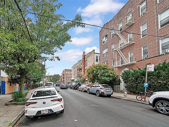 3rd image of 824 49th St #1