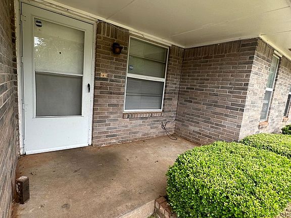 2nd image of 5004 S Fairmont Ave