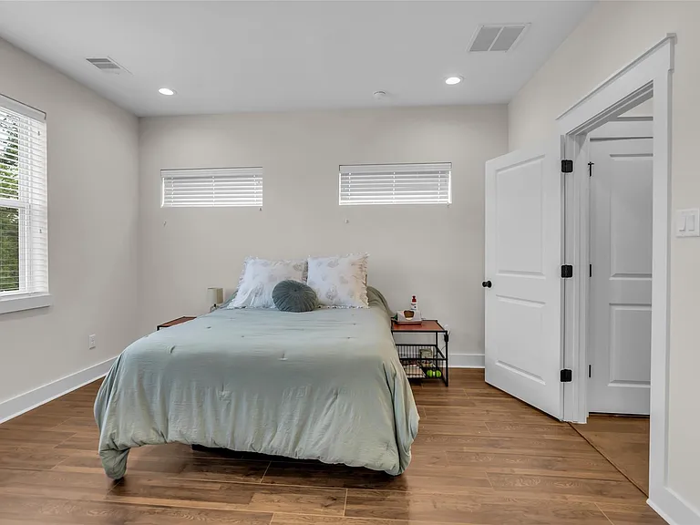 5303 Donovan Gardens Ln — Photo 15