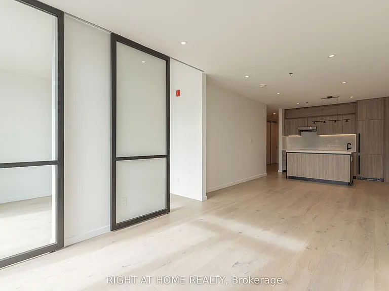 778 Queen St E #206 — Photo 17