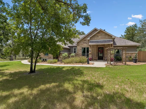 224 Champions Blvd, La Vernia, TX 78121