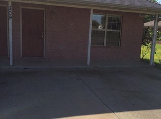 309 S Ash St #A, Conway, AR 72034