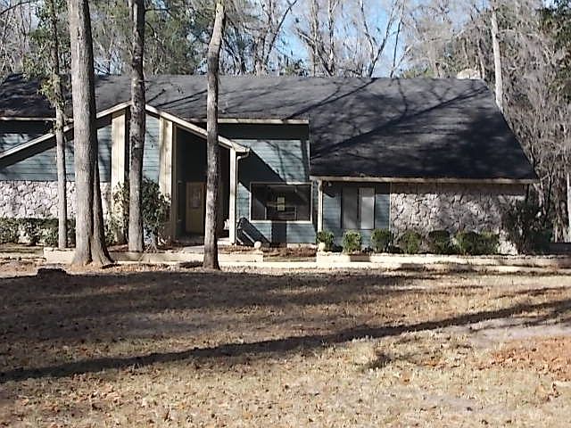 1st image of 944 S Lakeshore Dr