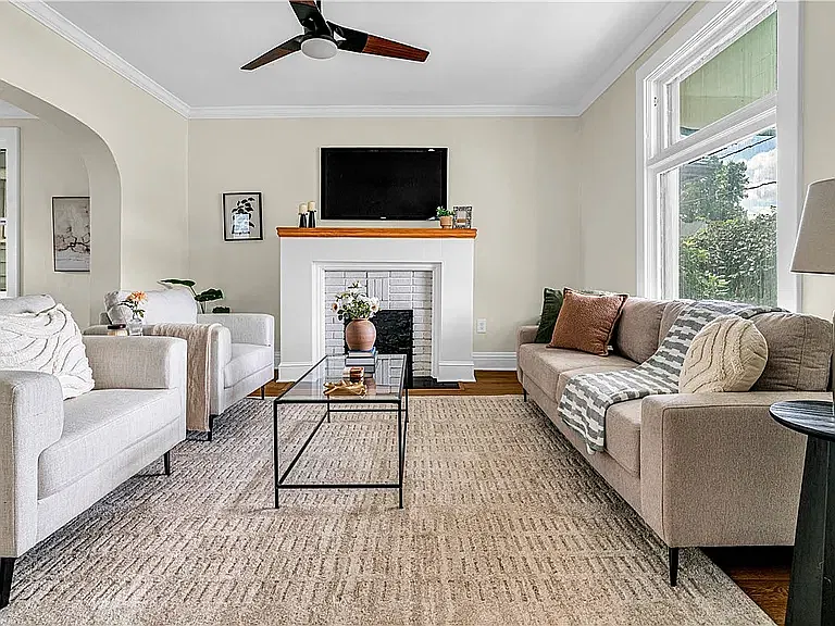 3 bed, 1300 sqft, $1,850 — Photo 3