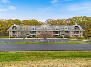 100 Shepards Cove Rd UNIT F207, Kittery, ME 03904