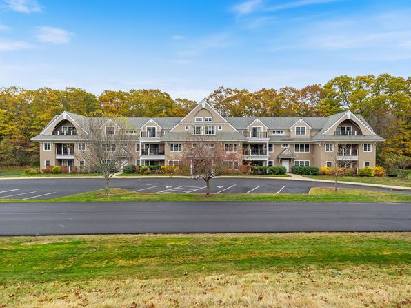 100 Shepards Cove Rd UNIT F207