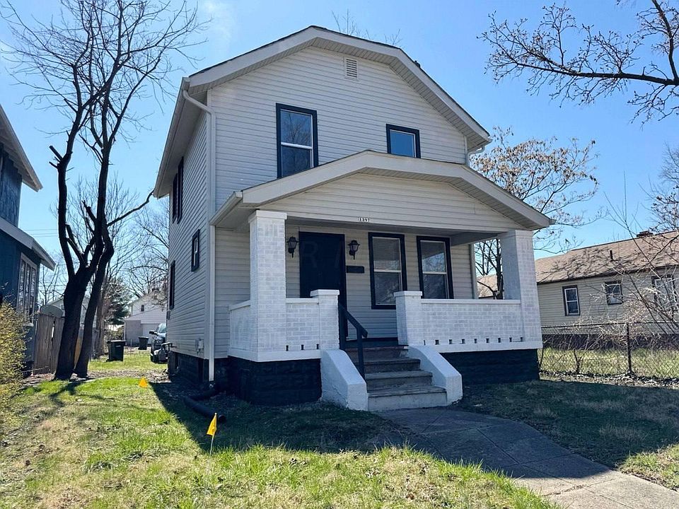 1st image of 1387 Manchester Ave