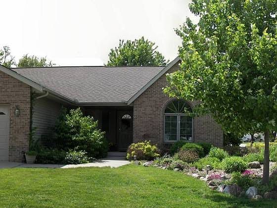 1st image of 2390 Parklake Dr