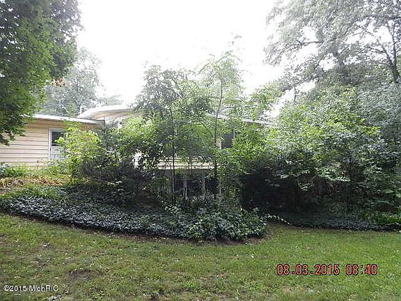 5th image of 204 Irving Park Dr