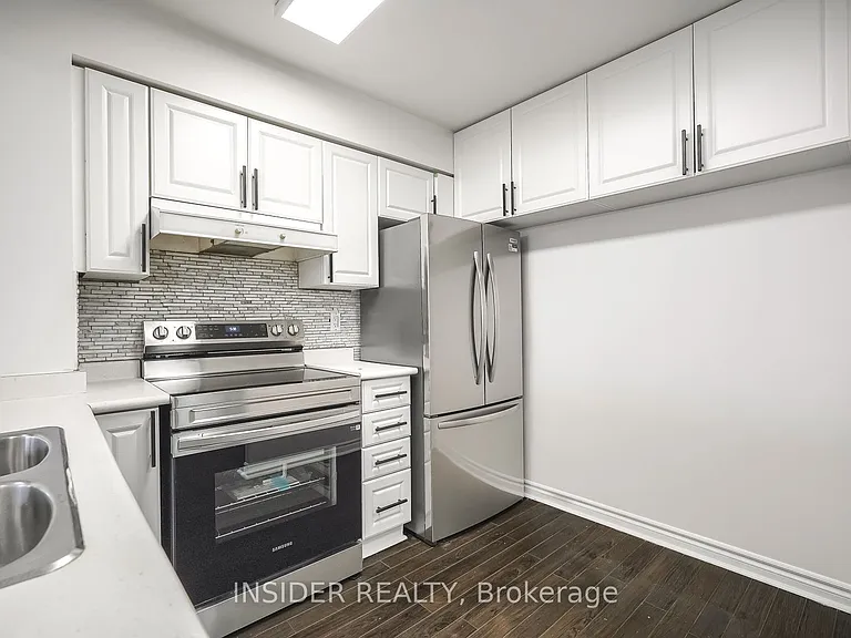 35 Kingsbridge Garden Cir #2009 — Photo 4