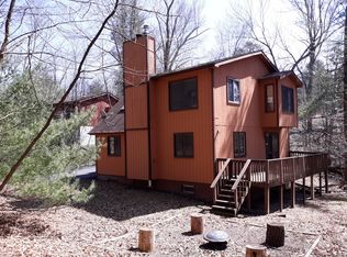 2124 Beaver Ln, East Stroudsburg, PA 18302