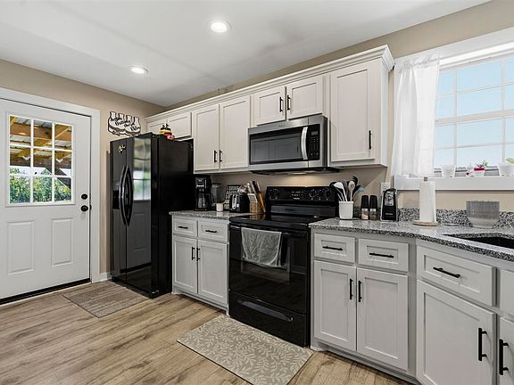 4th image of 881 Union Chapel Rd
