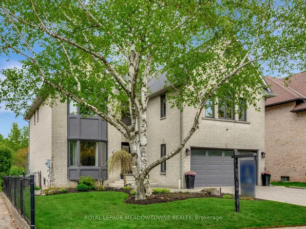2008 Peak Pl, Oakville, ON L6H 5T2