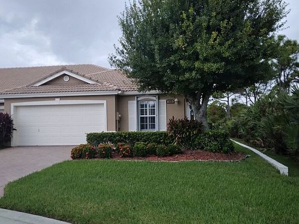 102 NW Broken Oak Trl