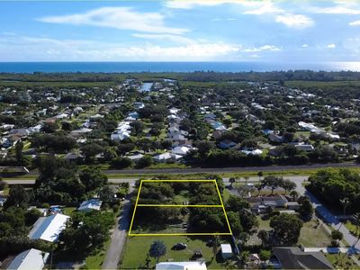 8686 SE Lyons Street, Hobe Sound, FL, 33455