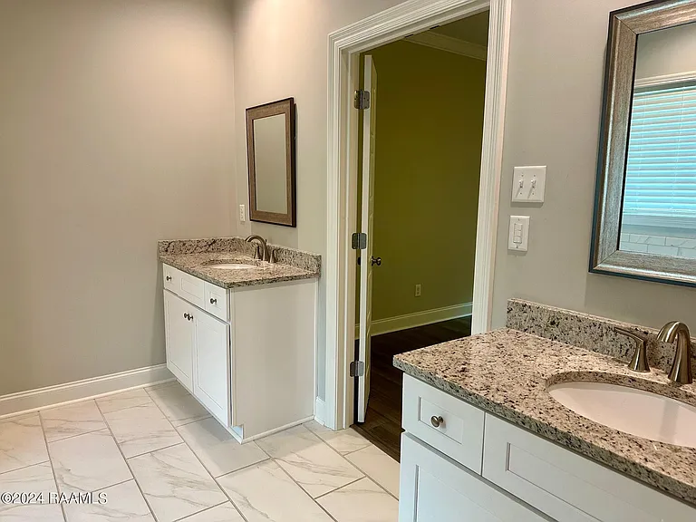 210 Twin Meadow Ln — Photo 13