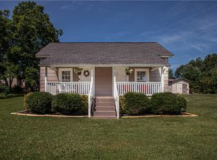 104 E Beattie St, Liberty, SC 29657