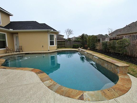 3rd image of 5910 Royal Hill Ct