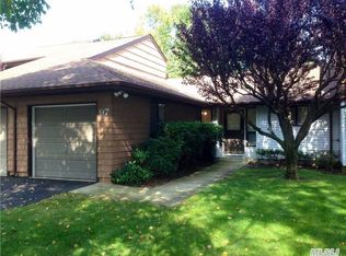 97 Rhett Ct, Commack, NY 11725