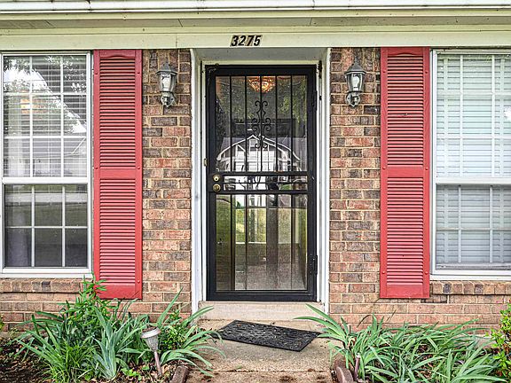 2nd image of 3275 Altruria Rd