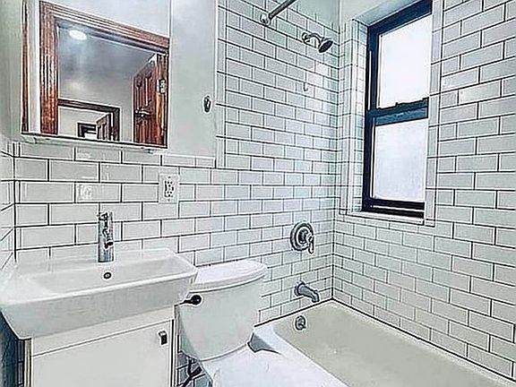 4th image of 307 E 101st St #6F