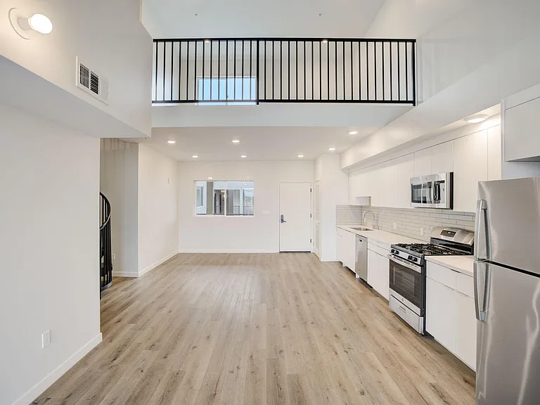 2783 Francis Ave — Photo 39