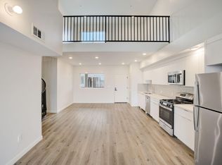 2783 Francis Ave, Los Angeles, CA 90005
