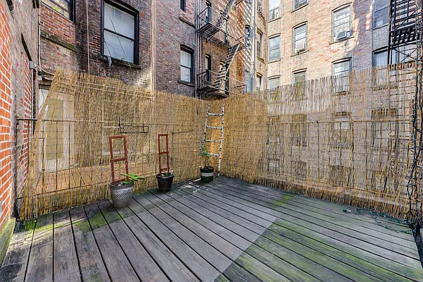 Rented by Keller Williams NYC | media 17