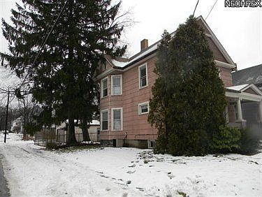 2nd image of 219 Washington Ave