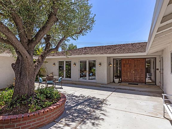 2nd image of 13071 La Vista Ct