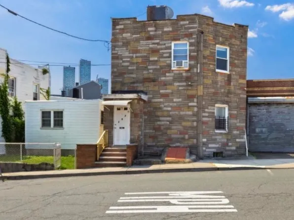 197 Laidlaw Ave, Jersey City, NJ 07306