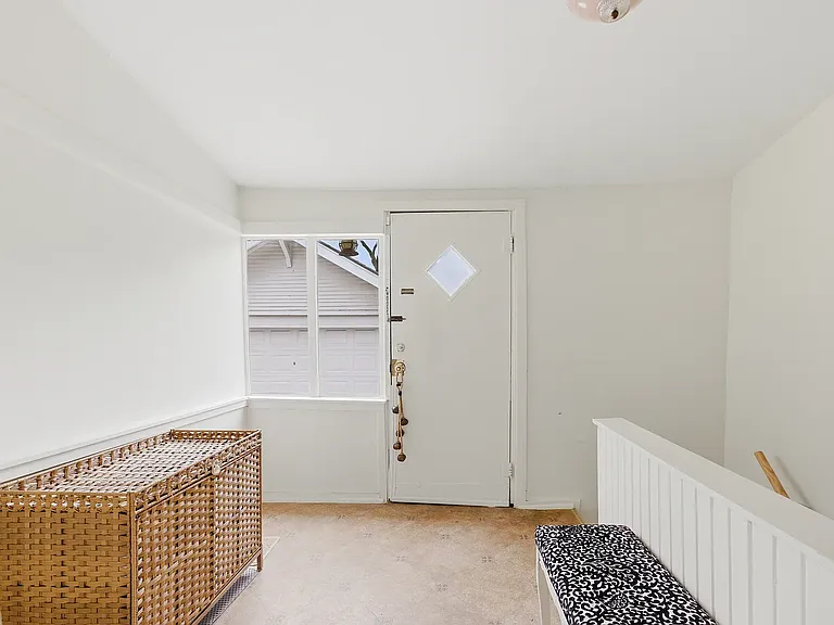 411 N Clifton Ave — Photo 27