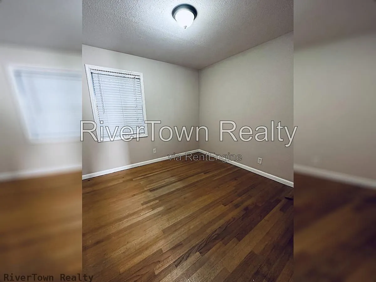 3 bed, 1.5 bath, 1239 sqft, $1,350 — Photo 4