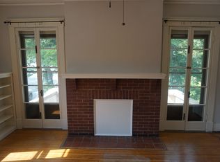 15 S Coalter St APT 3, Staunton, VA 24401