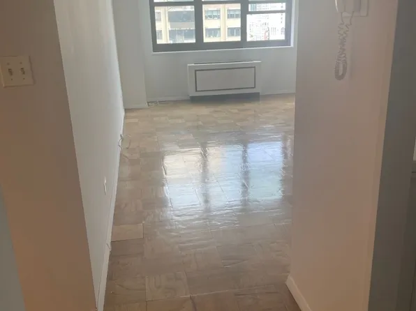 200 East 72nd Street image 1 of 7