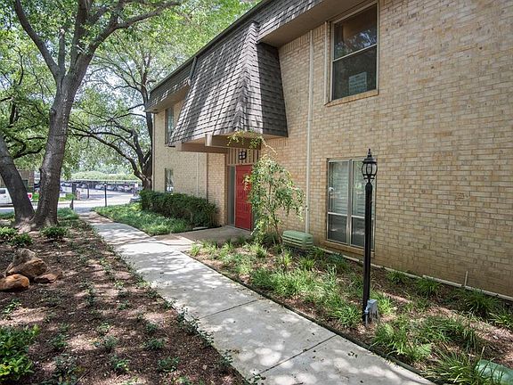 5th image of 4320 Bellaire Dr S APT 232W