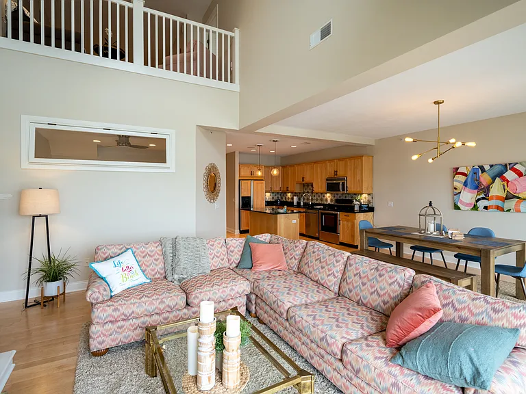 917 W Savidge St #27 — Photo 29